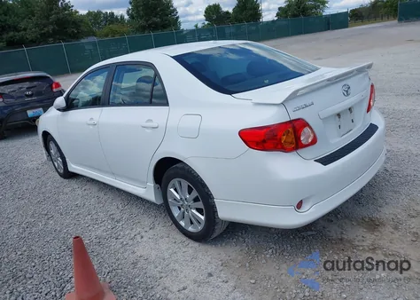 2010 Toyota Corolla S из США, поврежденный, VIN 1NXBU4EE2AZ349658